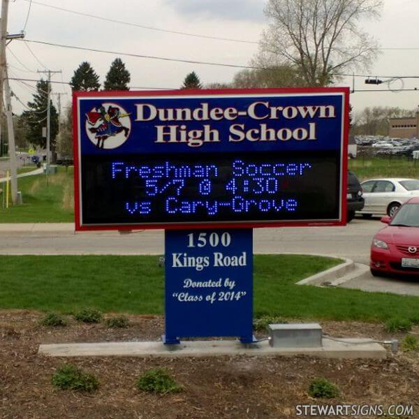 School Sign for Dundee Crown High School