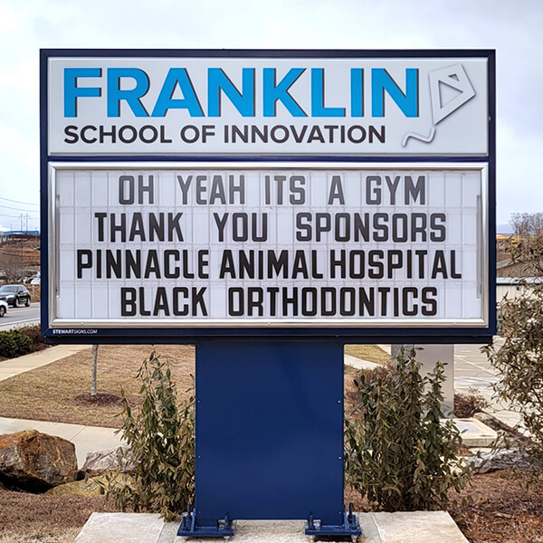 school-sign-for-the-franklin-school-of-innovation-asheville-nc